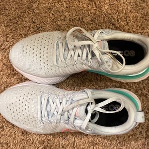 Nike infinity womens running shoes